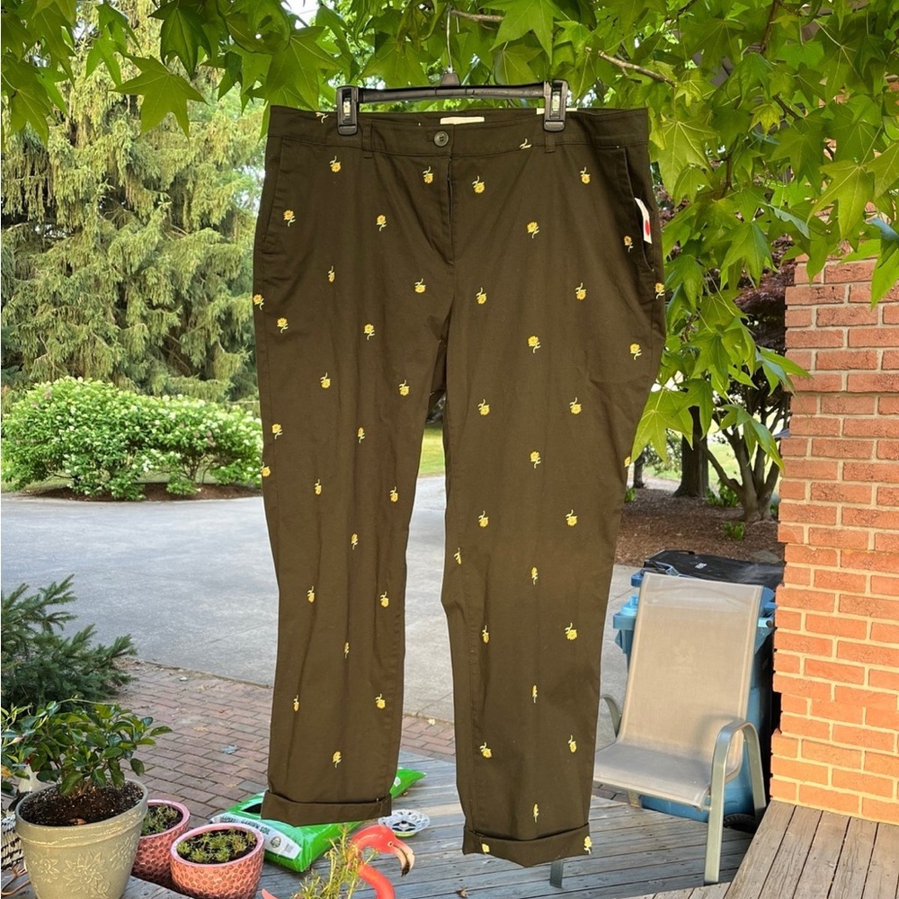 Talbots brown chinos with yellow sunflowers.  BNWT  Size 16W